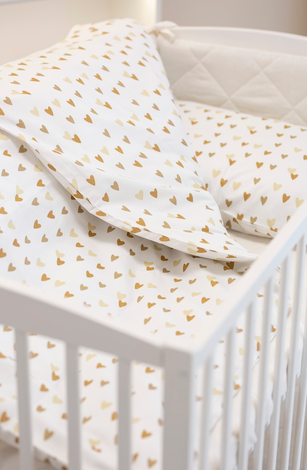 Cotton fabric bedding for babies and children 