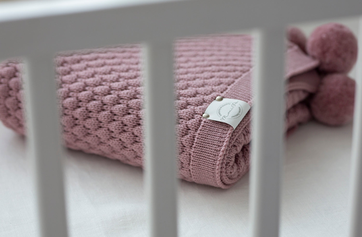Merino wool blanket "Honeycomb dark ash rose"