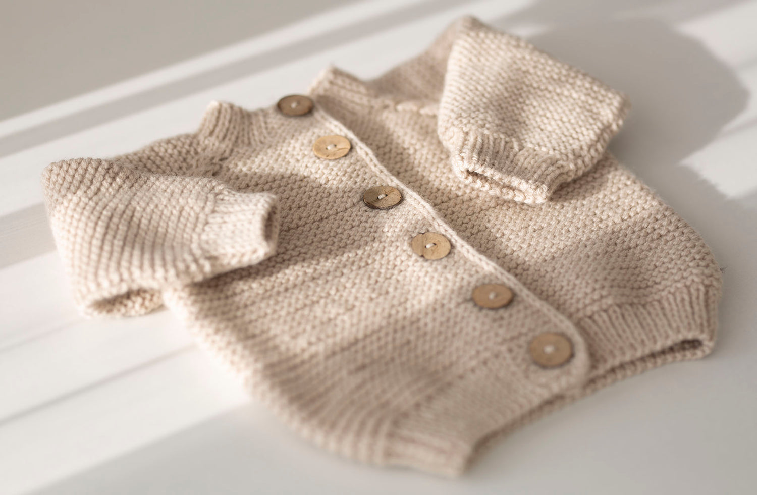 Rankų darbo 100% merino vilnos megztukas kūdikiams