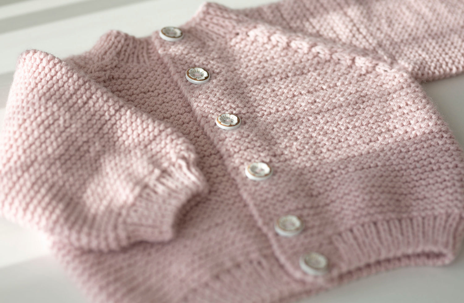 Rankų darbo 100% merino vilnos megztukas kūdikiams