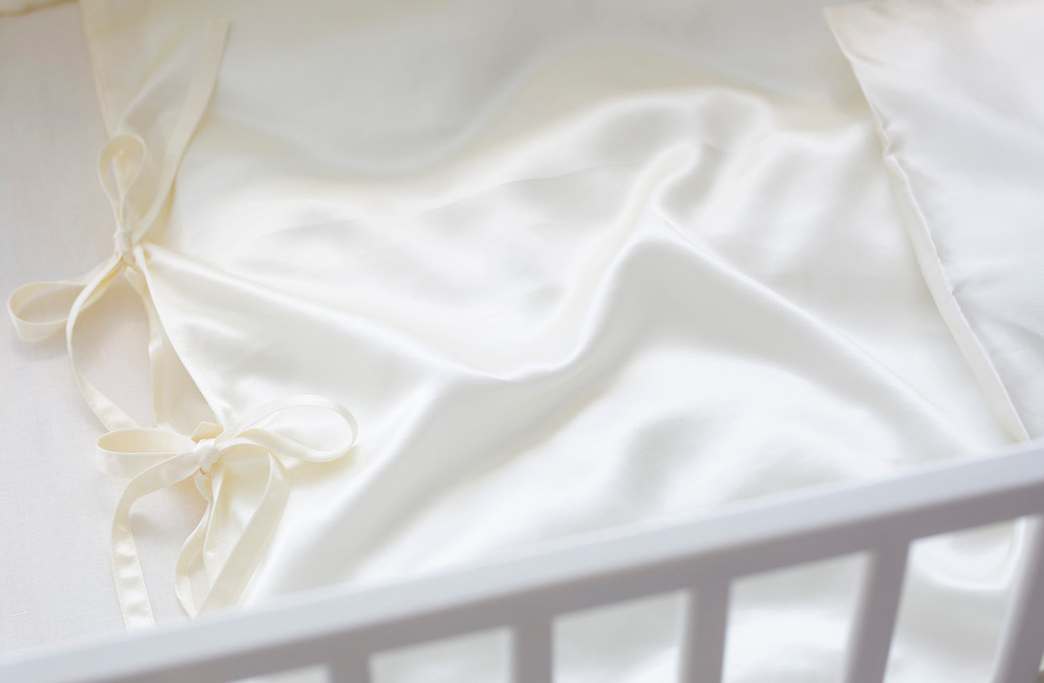 Šilkinė patalynė kūdikiams ir vaikams "Pearl"