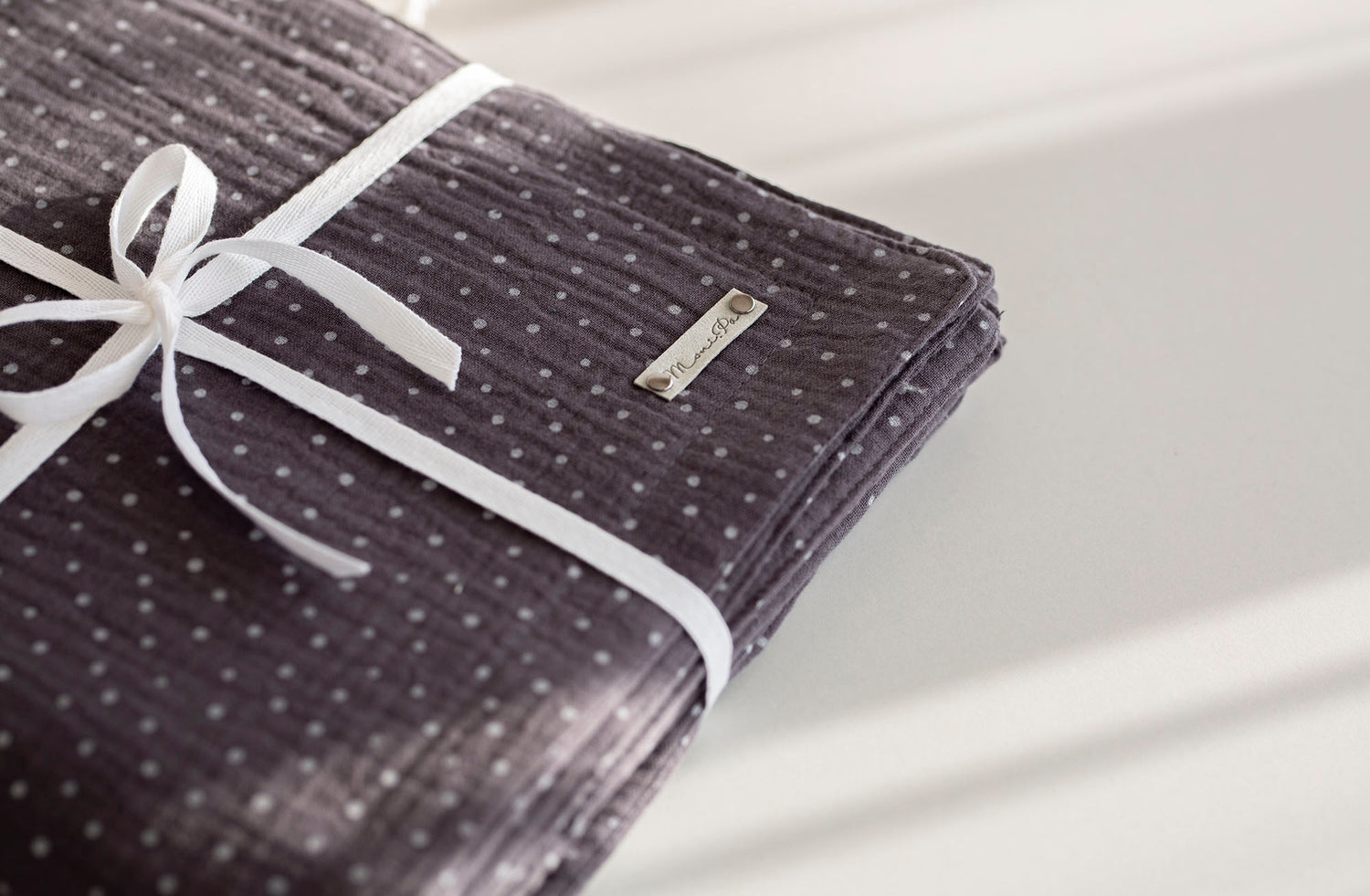 Muslino pledukas "Grafito su baltais taškiukais"