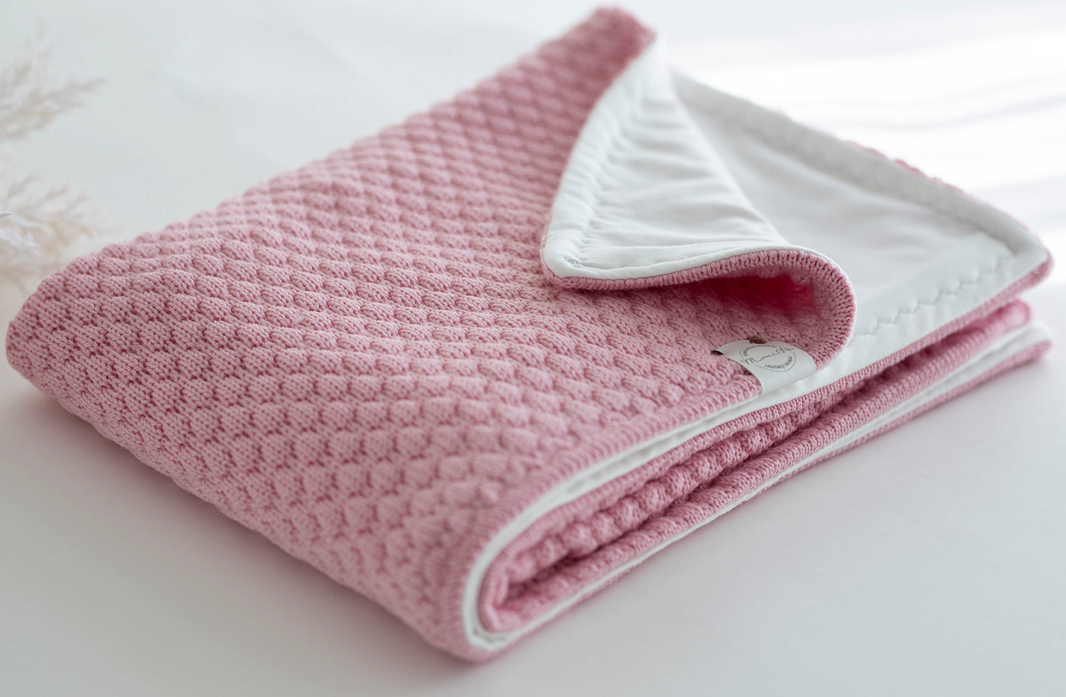 Double-sided merino wool blanket "Bright pink with vanilla fabric"