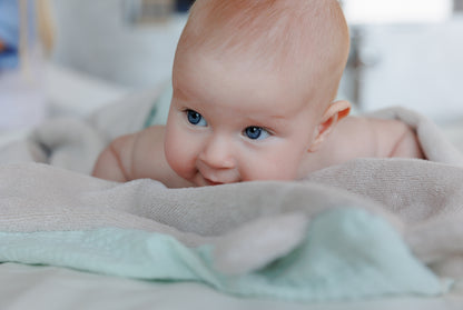 Muslin and bamboo towel with a hood "Mint Beige"