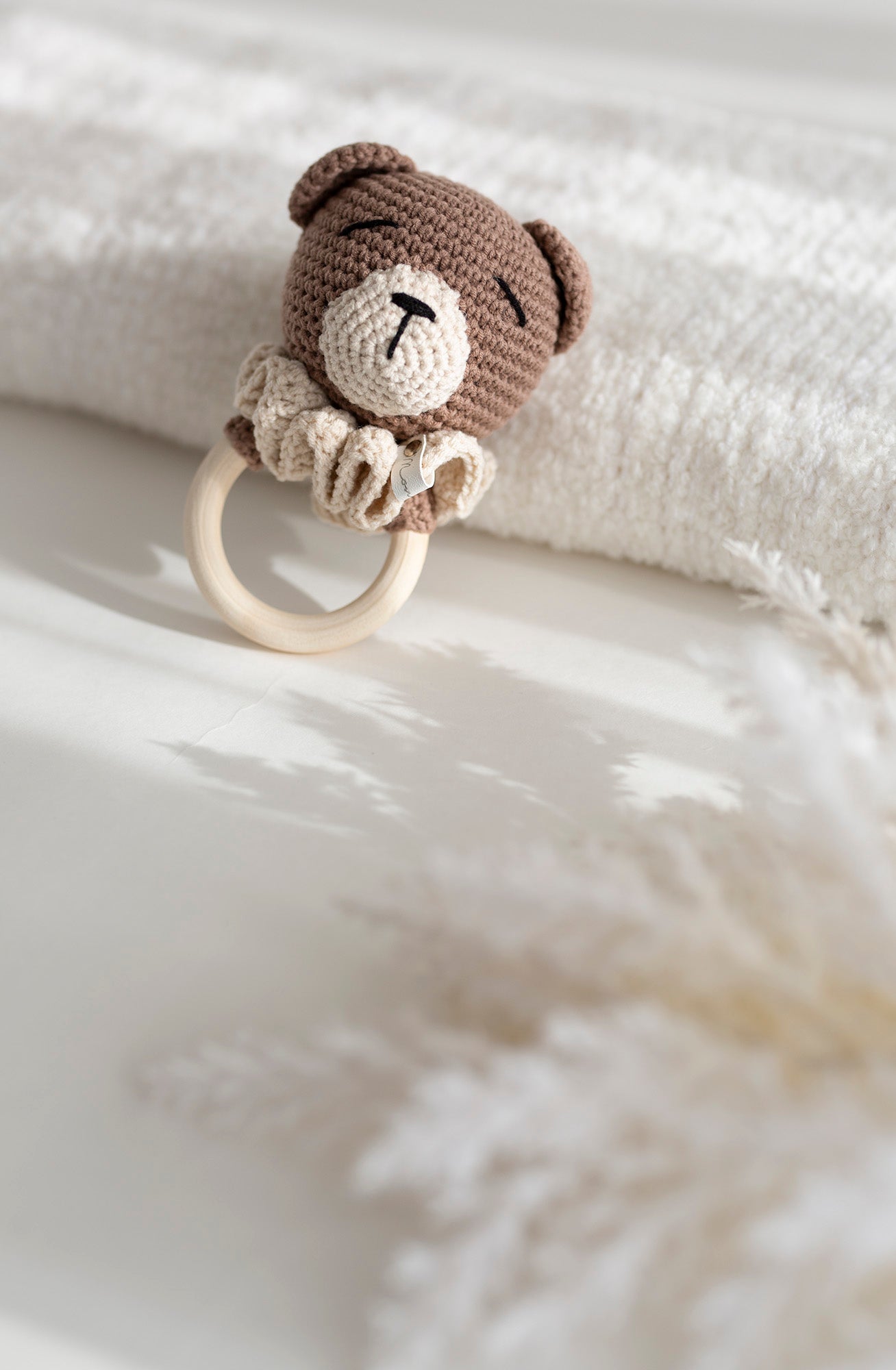 Nertas kramtukas - barškutis „Rudas meškutis”