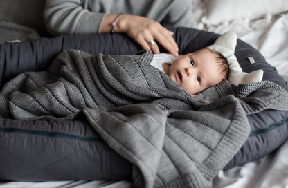 Baby nest with a solid base "Graphite"