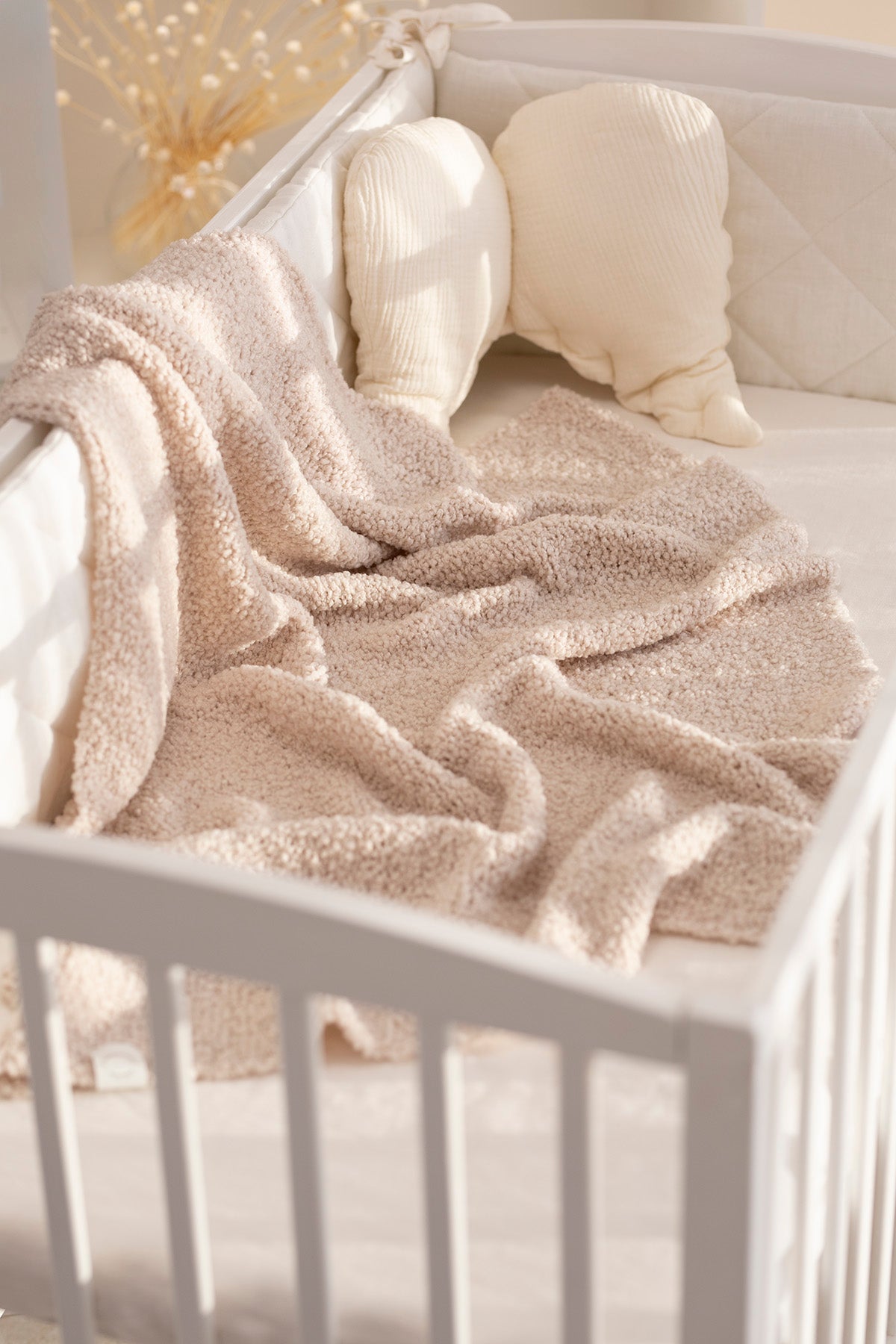 Merino vilnos pledukas "Kreminis apkabinimas"