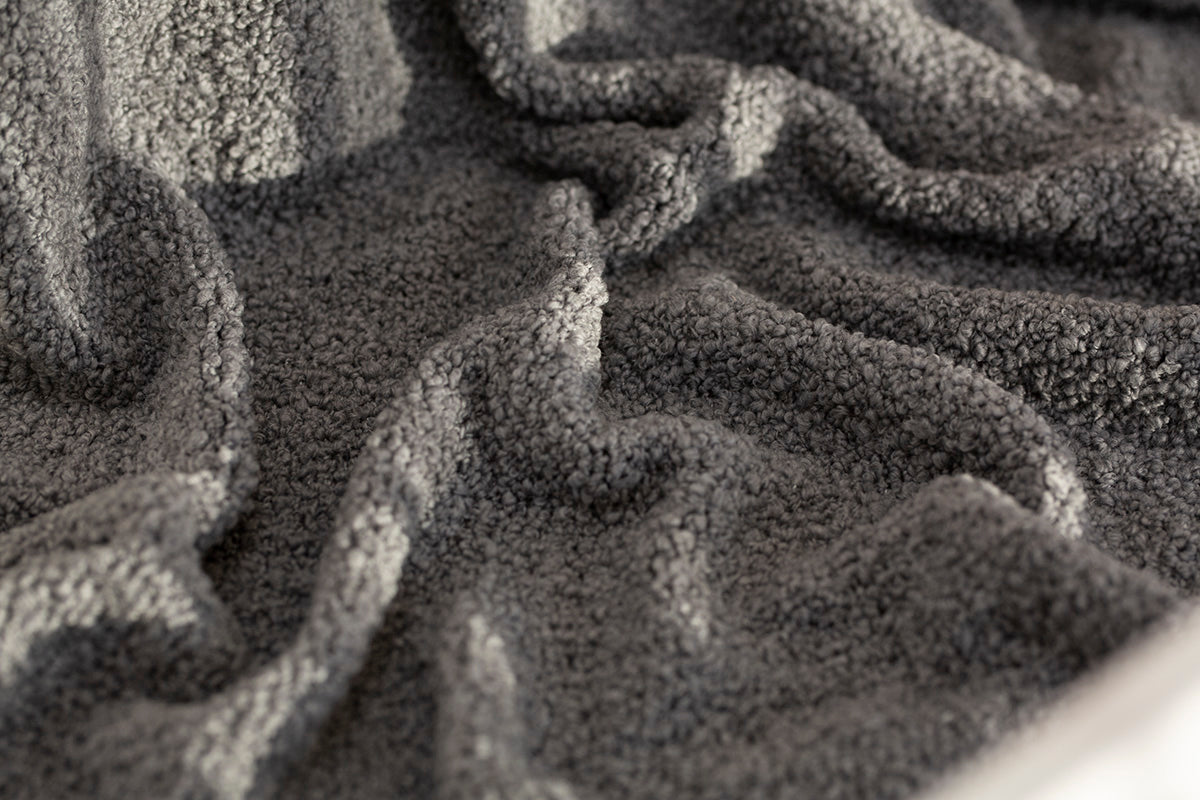 Merino vilnos pledukas "Pilkas apkabinimas"