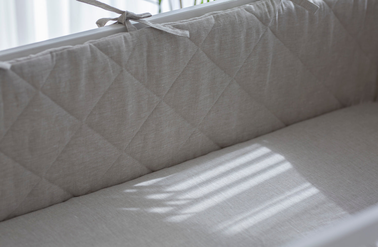 Crib protection - strip made of 100% linen