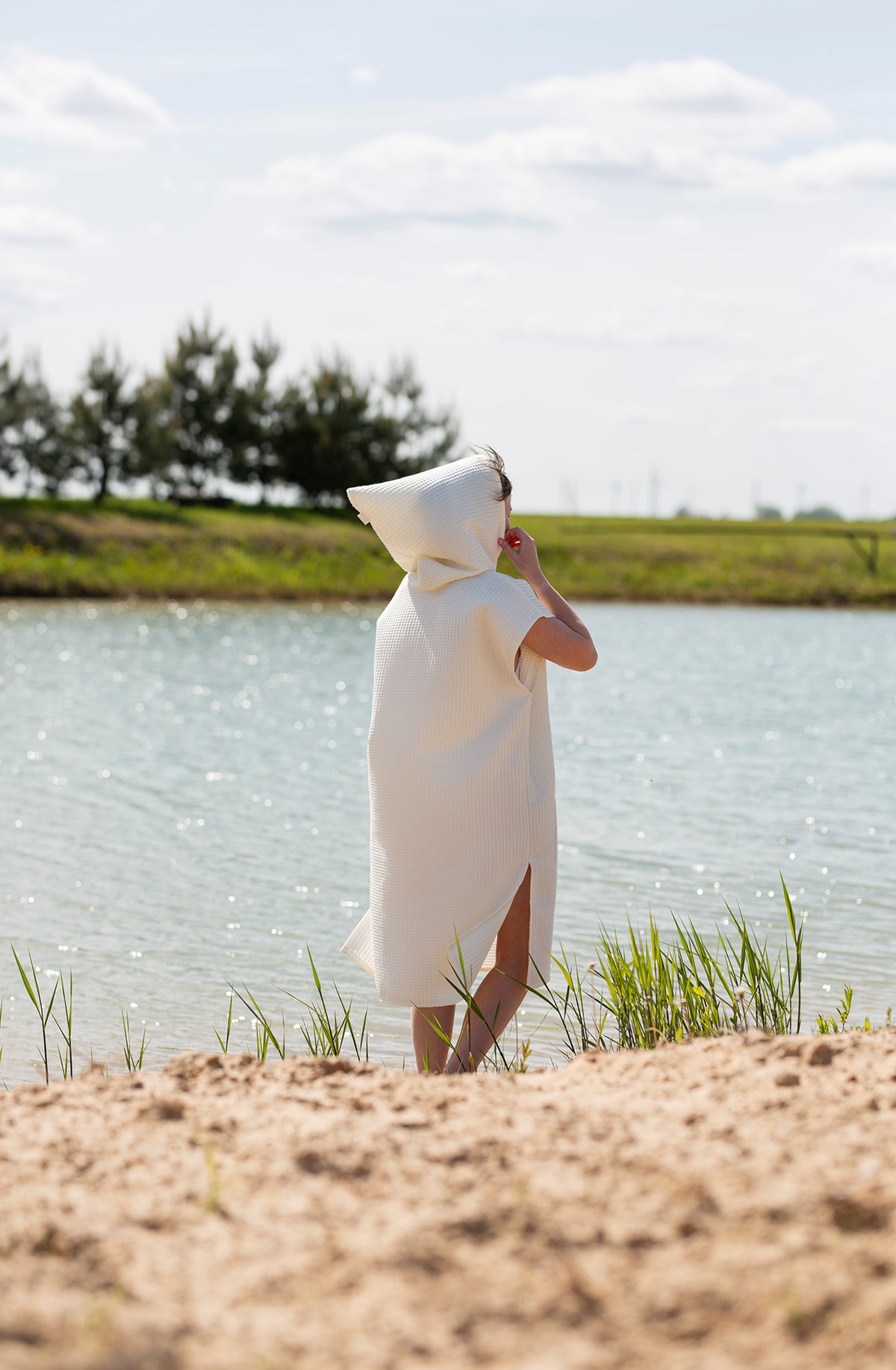 pončas - rankšluostis su gobtuvu iš vaflinio audinio vaikams ir suaugusiems