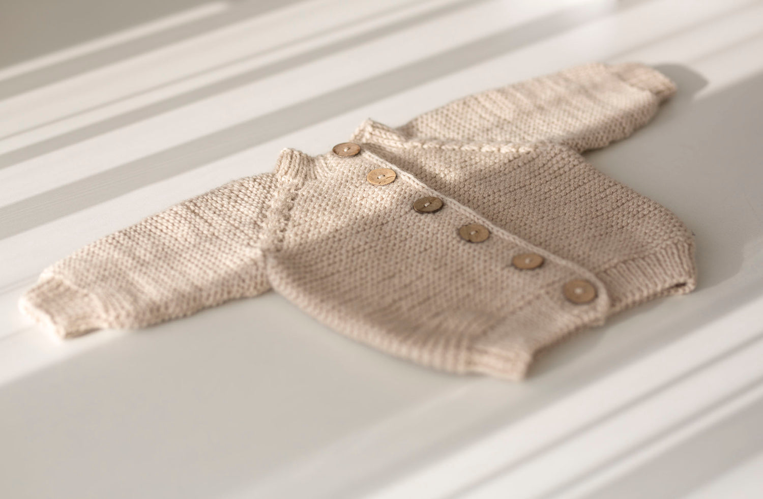 Rankų darbo 100% merino vilnos megztukas kūdikiams