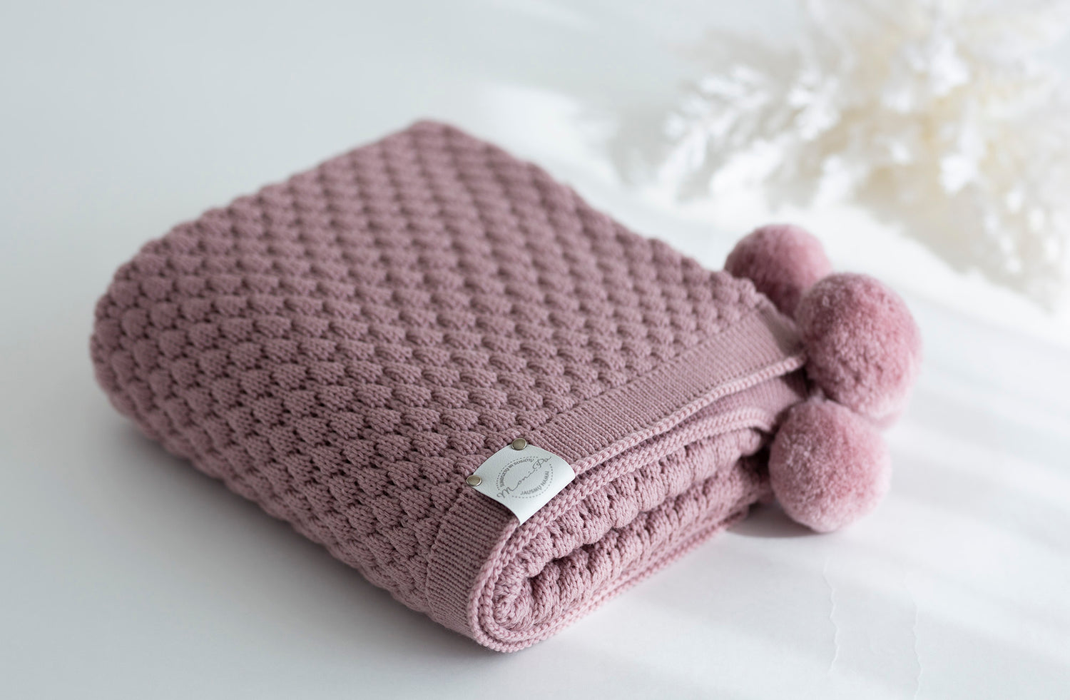 Merino wool blanket "Honeycomb dark ash rose"