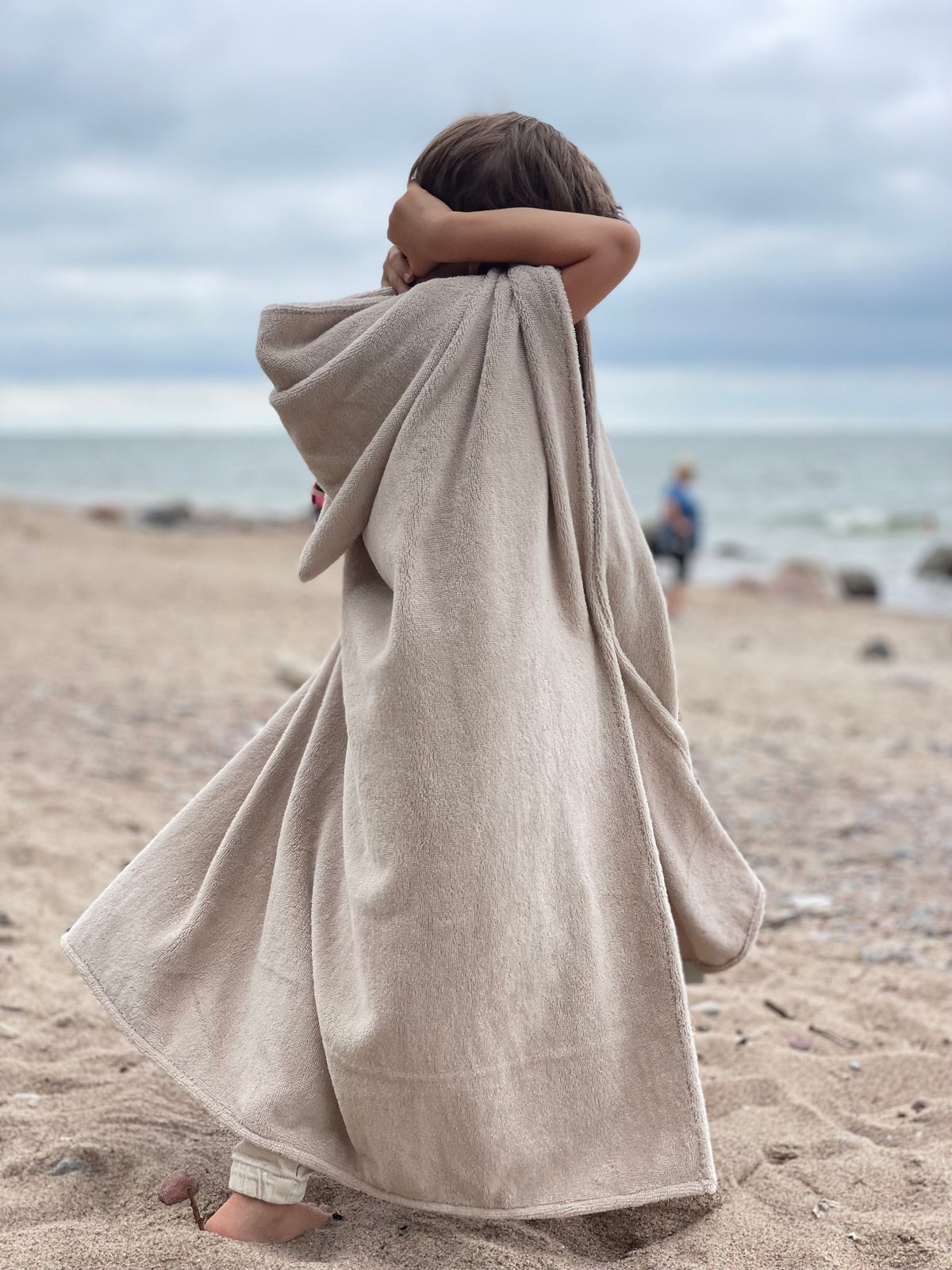 Vaikiškas pončas - rankšluostis su gobtuvu iš bambuko ir medvilnės