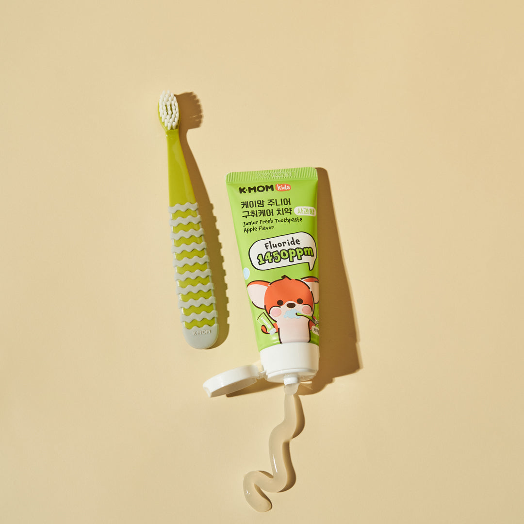 K-MOM dantų pasta su fluoru 1450 ppm., obuolių skonio, 60g.