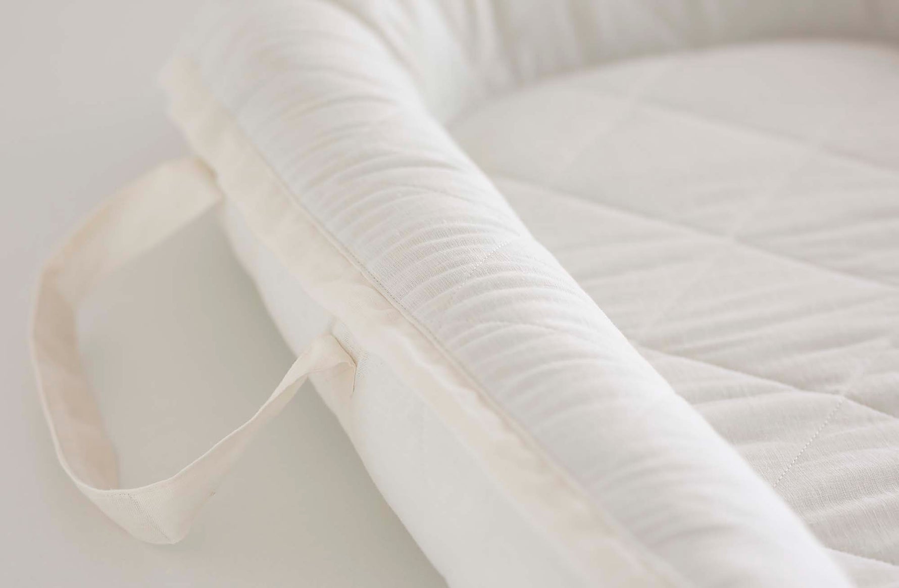 Premium 100% lino lizdelis - gultelis kūdikiams su tvirtu pagrindu "SILEA"