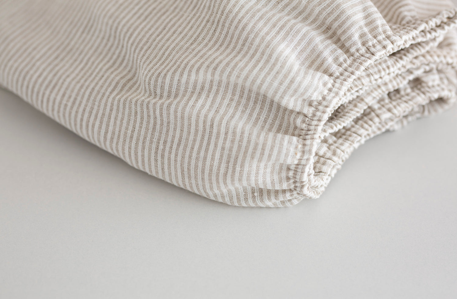 Lino paklodė su guma "ALBA"