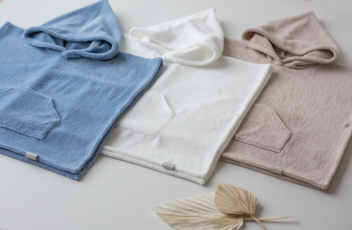 Vaikiškas pončas - rankšluostis su gobtuvu iš bambuko ir medvilnės