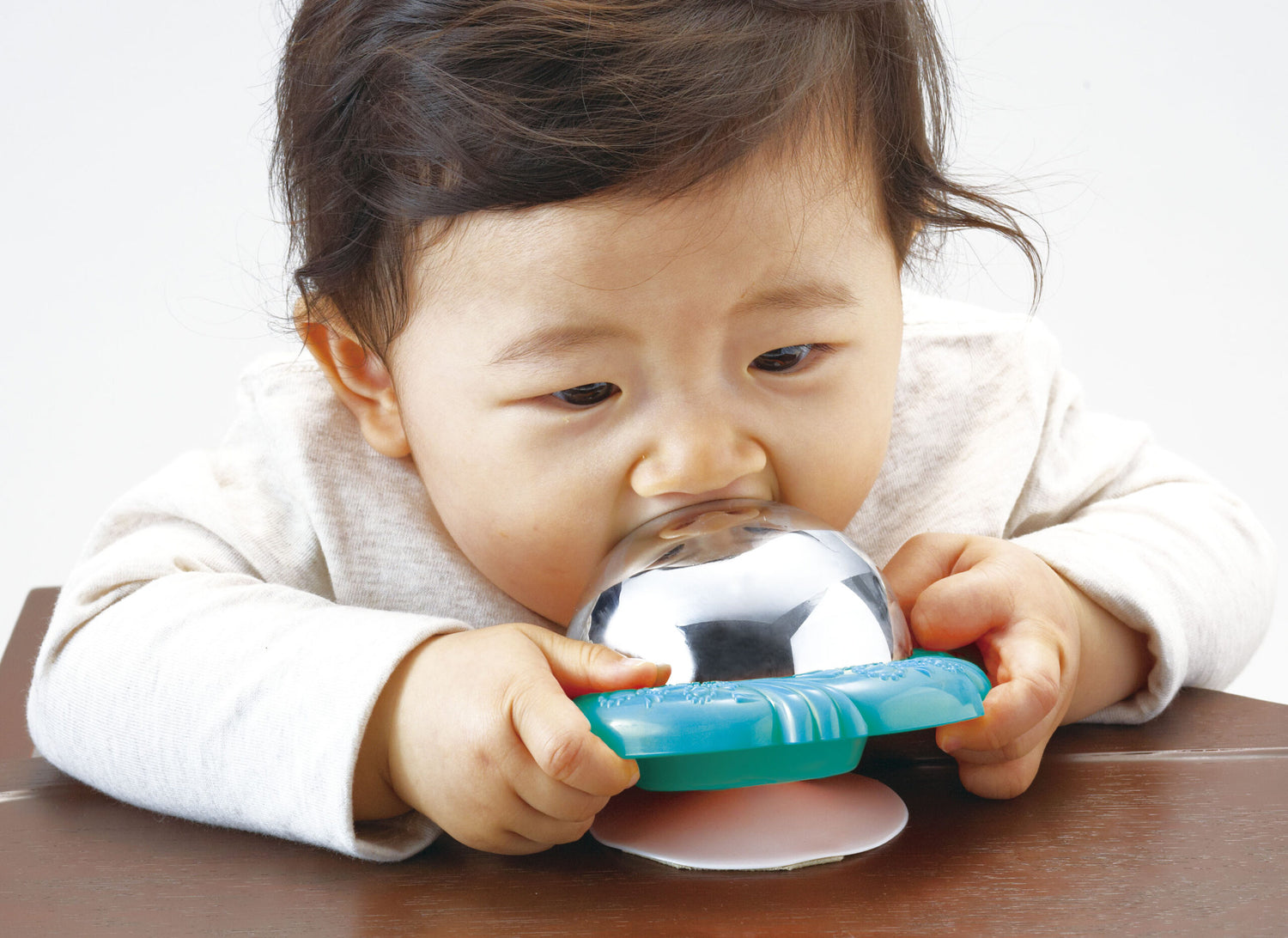 Brain Builders veidrodinis kamuolėlis „Magiški Atspindžiai“ / Amžius: 6 mėn.+