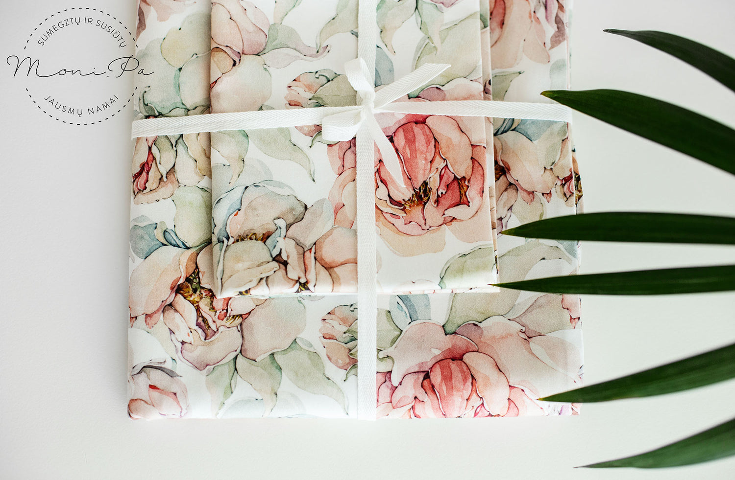 Satino patalynė "Gėlės"